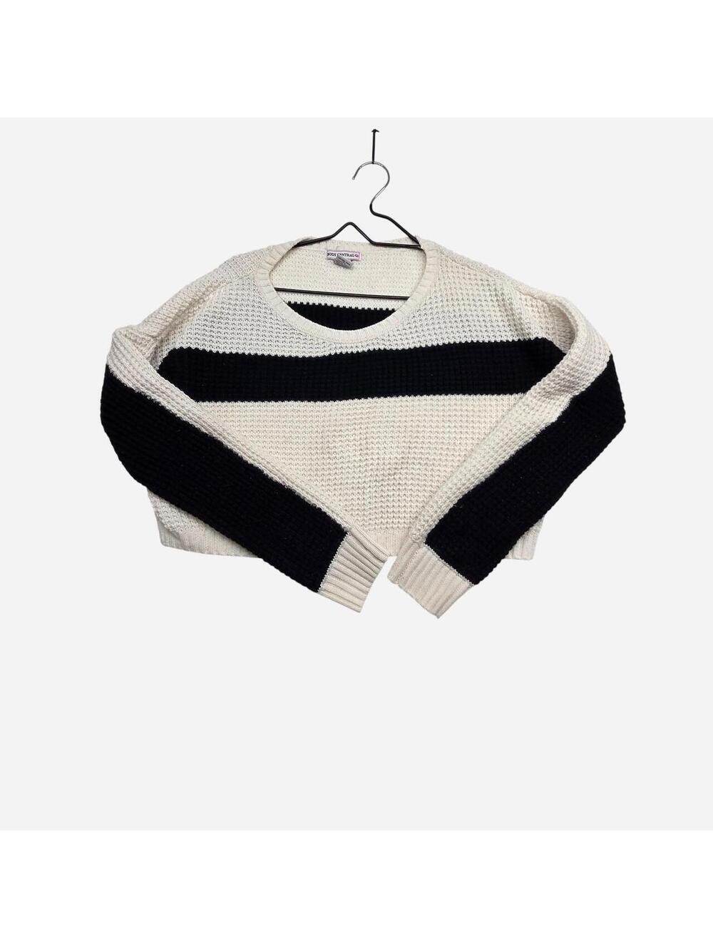 Body Central Women's Cream and Black Jumper